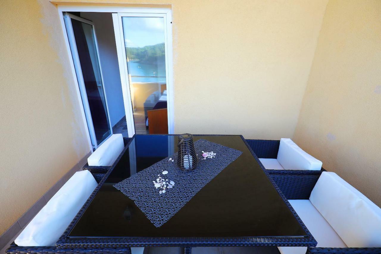 Apartments Savar - Ilo Brbinj Екстериор снимка