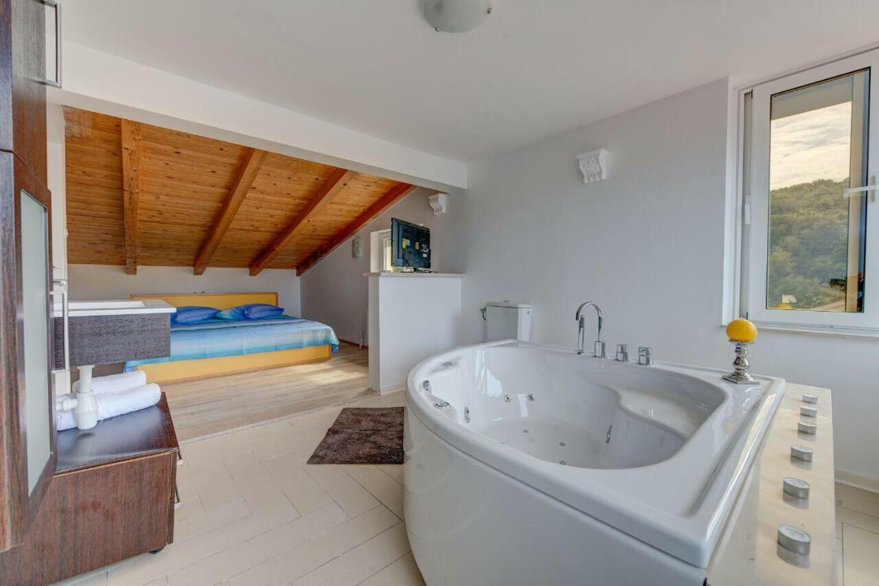 Apartments Savar - Ilo Brbinj Екстериор снимка