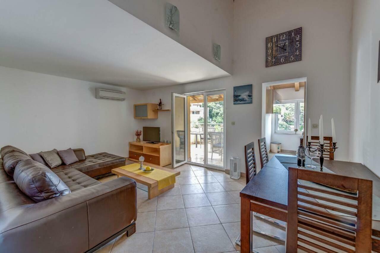 Apartments Savar - Ilo Brbinj Екстериор снимка
