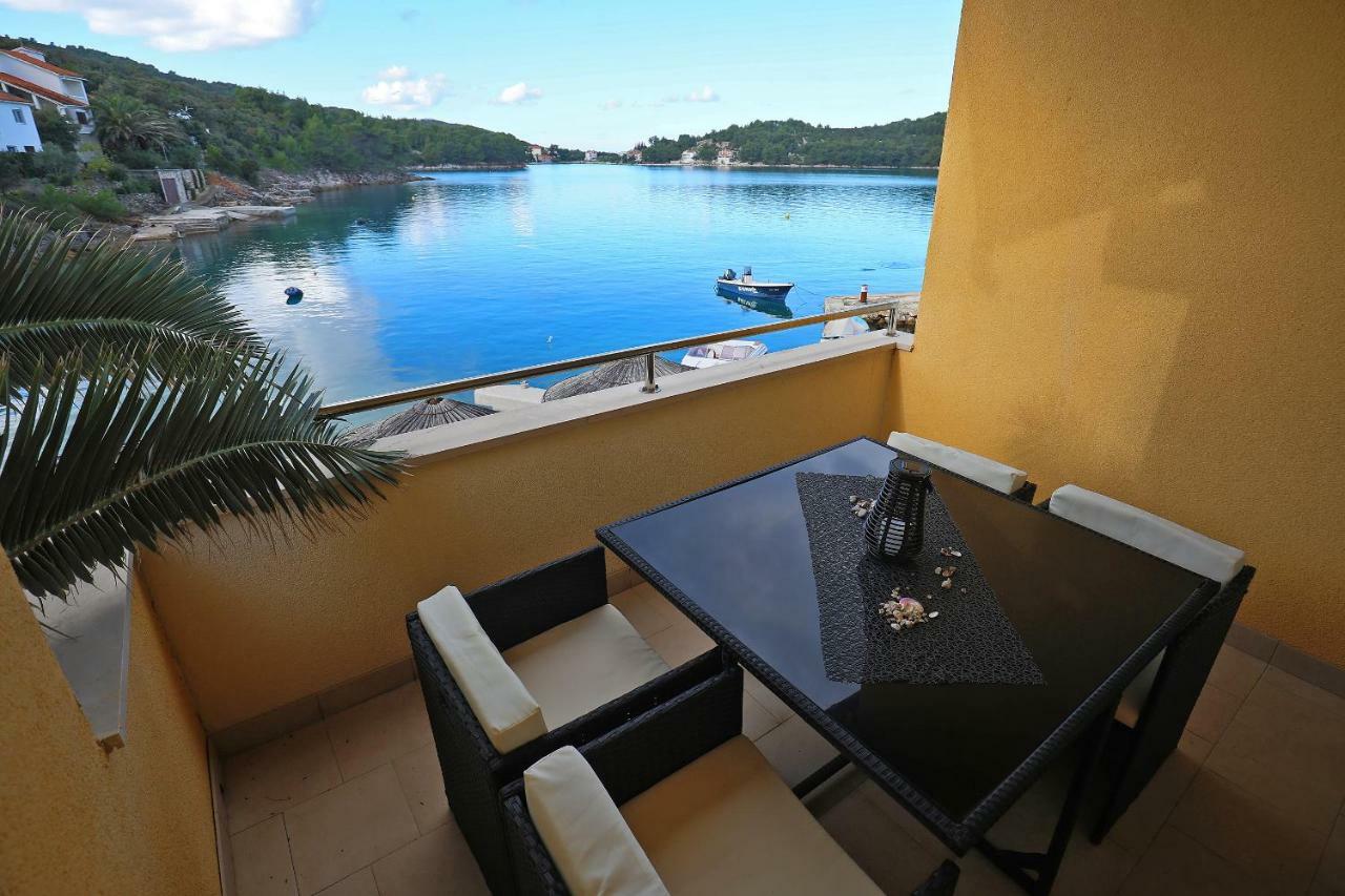 Apartments Savar - Ilo Brbinj Екстериор снимка